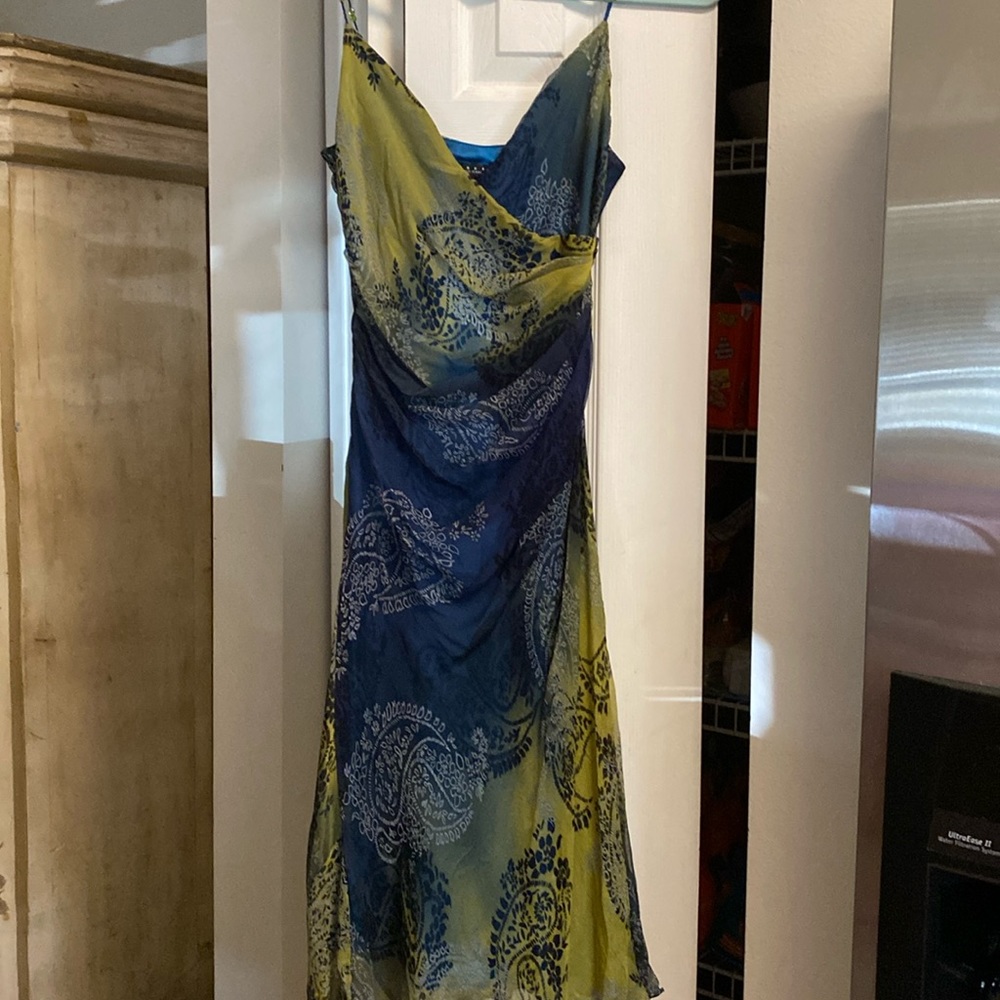 Cocktail style dress /Laundry by Shelli Segall